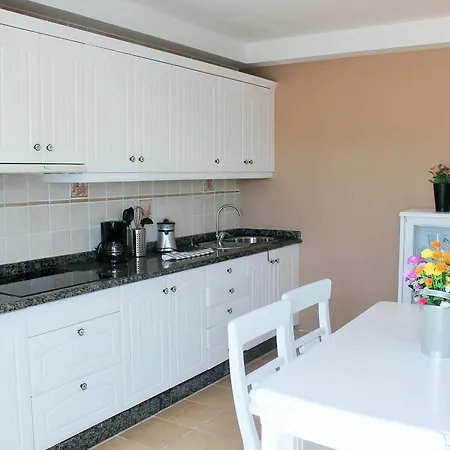 Ganesha Apartment *